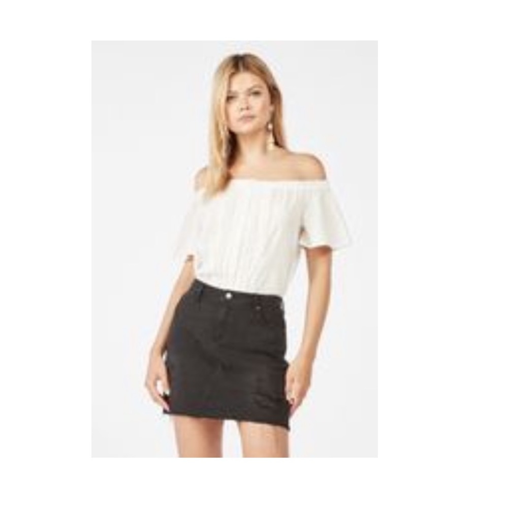 JustFab linen off shoulder top, size L